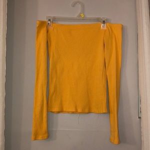 Off the shoulder slim tee